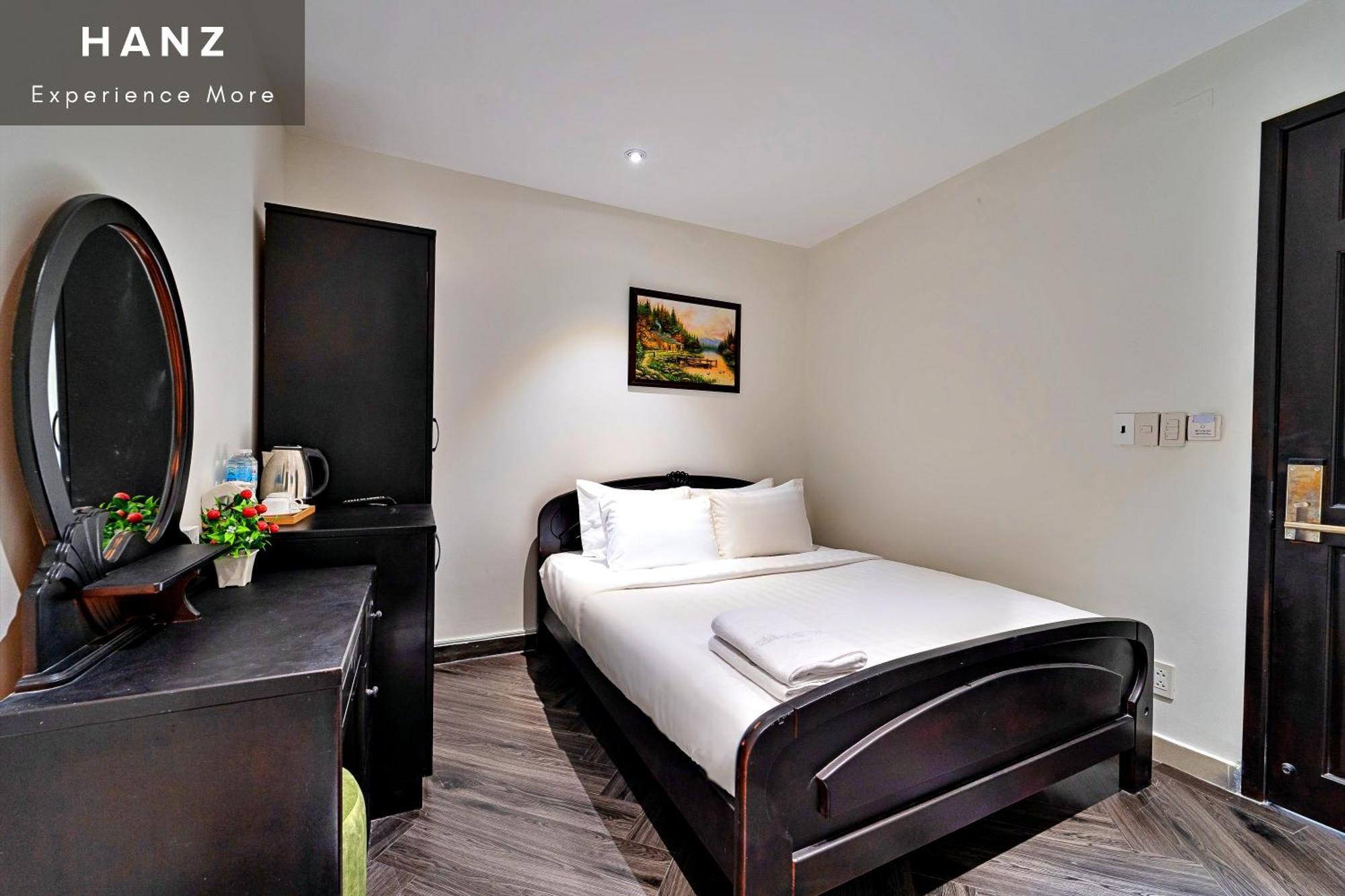 Khách sạn hẻo lánh Hanz 175 Darbar City Loft